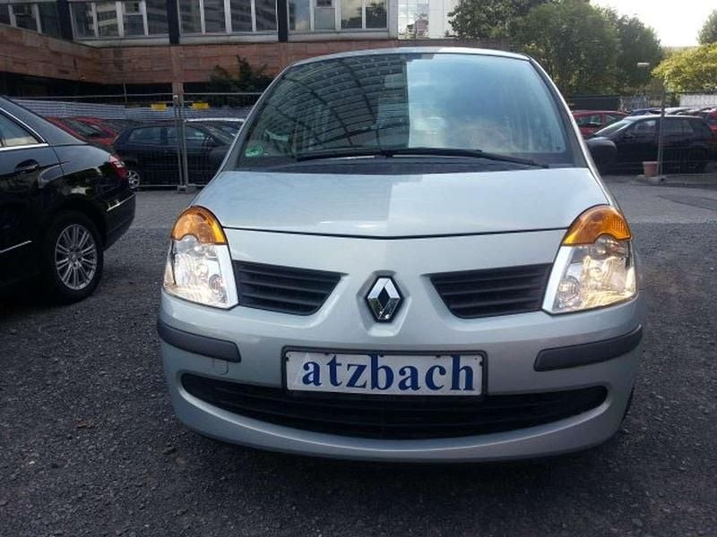 Second-hand Renault Modus 111 CP (81 kW) 2005 Argintiu Monovolum