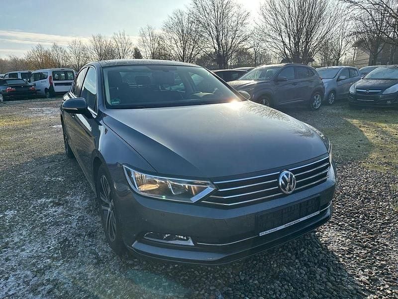 Gebraucht VW Passat 150 PS (110 kW) 2015 Grau Limousine