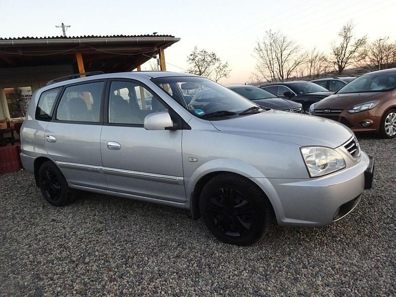 Gebraucht Kia Carens EX 139 PS (102 kW) 2006 Silber Van / Kleinbus