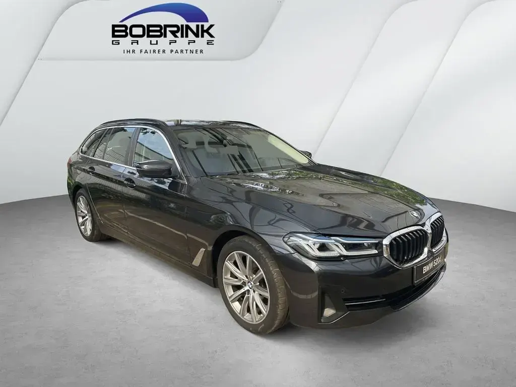 Gebraucht BMW 520 190 PS (139 kW) 2021 Grau Kombi