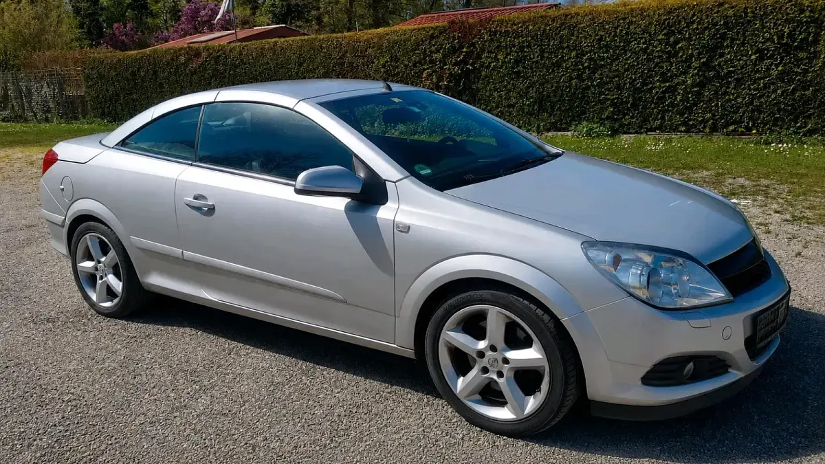 Gebraucht Opel Astra Cabriolet 150 PS (110 kW) 2008 Silber Cabrio