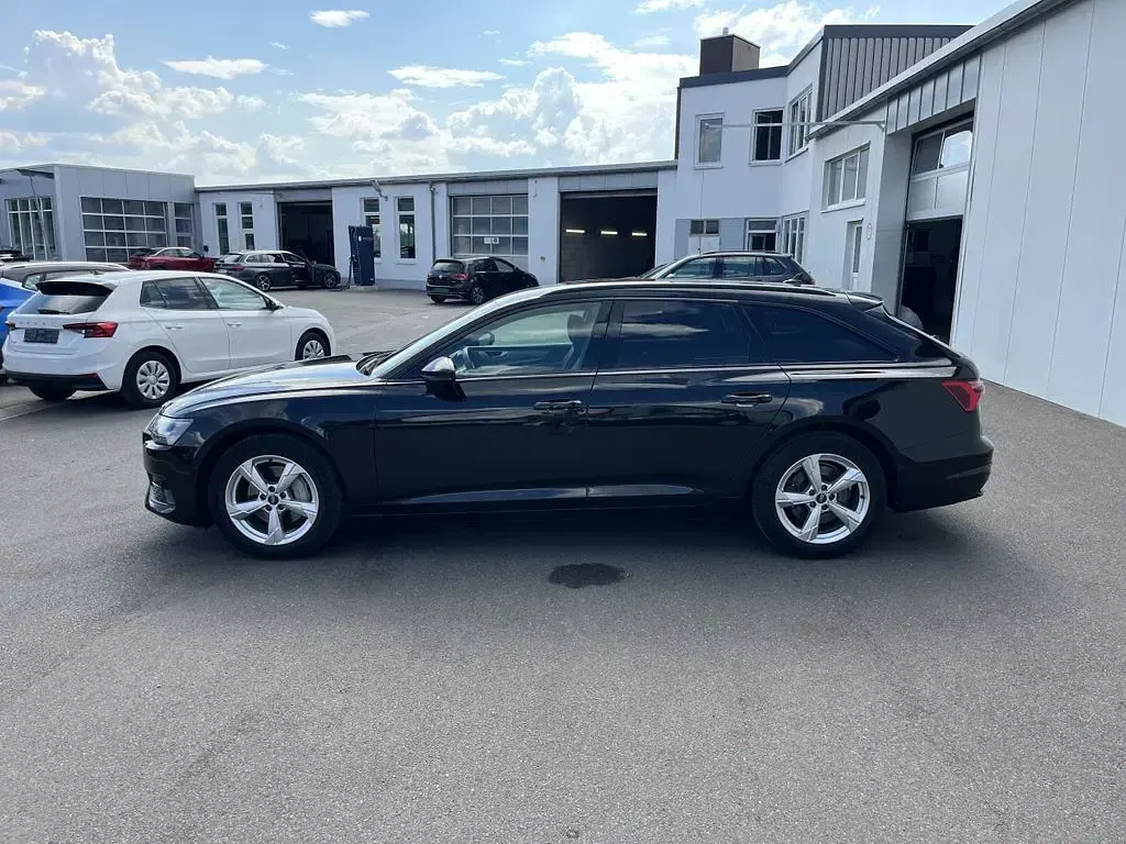 Gebraucht Audi A6 Sport 265 PS (194 kW) 2022 Mythosschwarz Kombi