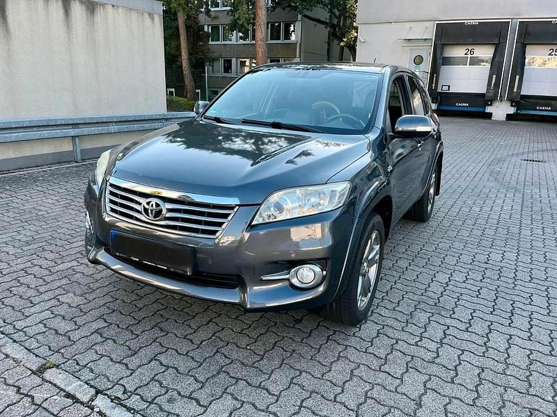Grau Gebraucht 2012 Toyota RAV4 SUV | 9.500 € (Guter Preis) - Bild 1/4