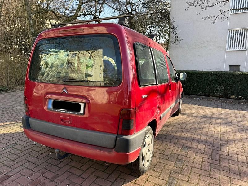 Gebraucht Citroën Berlingo 109 PS (80 kW) 2002 Rot Van / Kleinbus