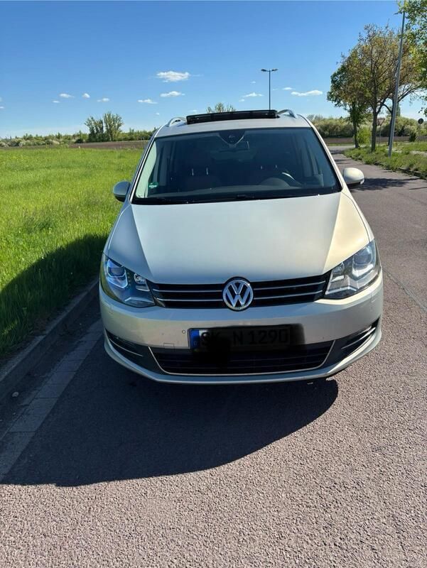 Silber Gebraucht 2013 VW Sharan Van / Kleinbus | 12.000 € (Teuer) - Bild 1/4