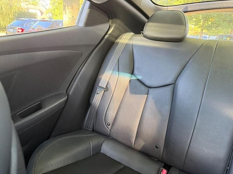 Gebraucht Hyundai Veloster Premium 140 PS (102 kW) 2012 Grün Kleinwagen