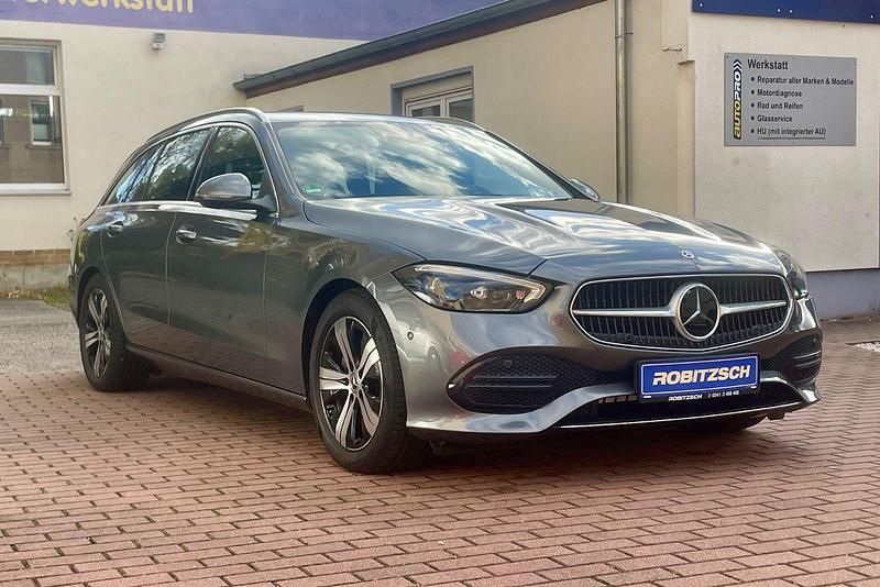 Grau Gebraucht 2023 Mercedes C180 Avantgarde Kombi | 33.970 € (Fairer Preis) - Bild 1/4