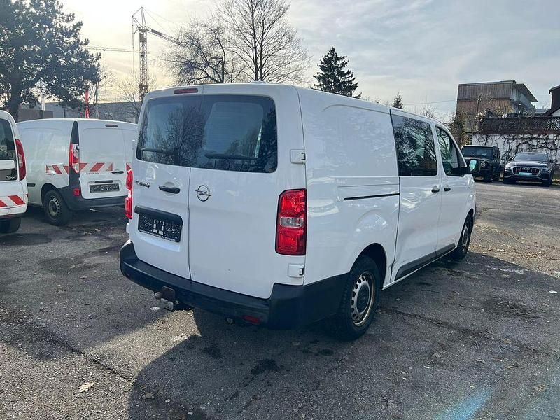 Gebraucht Opel Vivaro 122 PS (89 kW) 2020 Weiß Van / Kleinbus