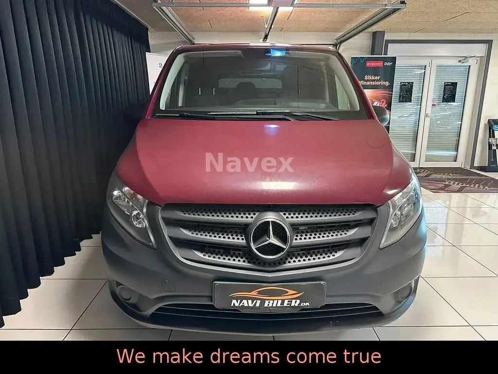 Gebraucht Mercedes Vito 136 PS (100 kW) 2016 Rot Van