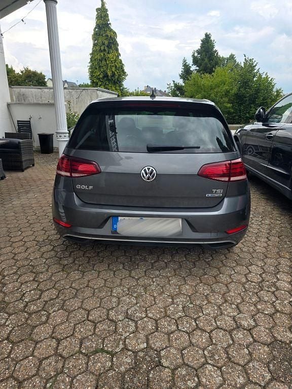 Gebraucht VW Golf VII Sound 131 PS (96 kW) 2017 Grau Limousine