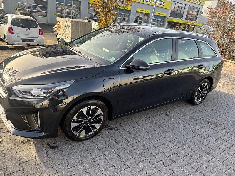 Schwarz Gebraucht 2020 Kia Ceed Sportswagon Kombi | 18.200 € (Fairer Preis) - Bild 1/4