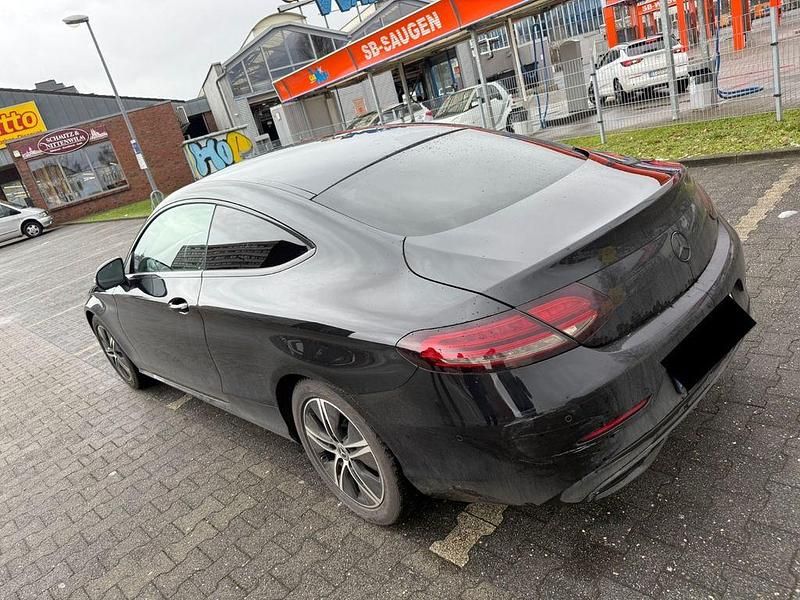 Gebraucht Mercedes C220 194 PS (142 kW) 2018 Schwarz Coupé