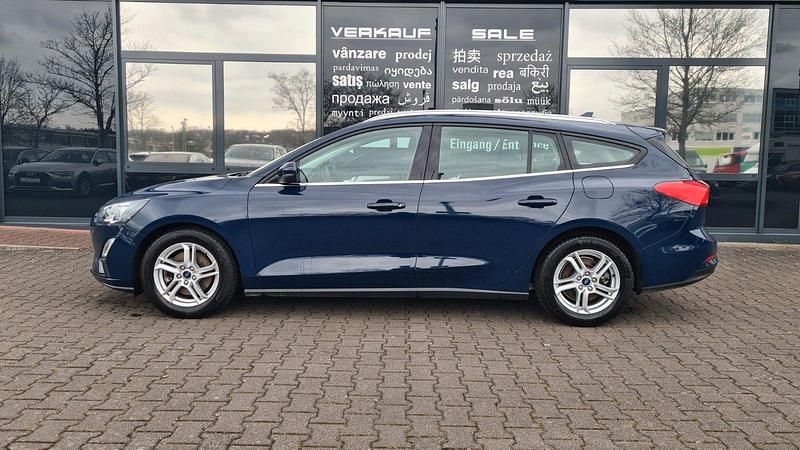 Gebraucht Ford Focus Cool & Connect 101 PS (74 kW) 2020 Blau Kombi