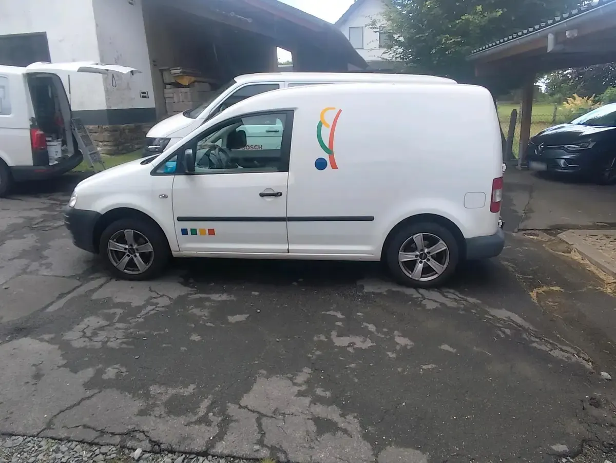 Gebraucht VW Caddy 105 PS (77 kW) 2008 Weiß Van / Kleinbus