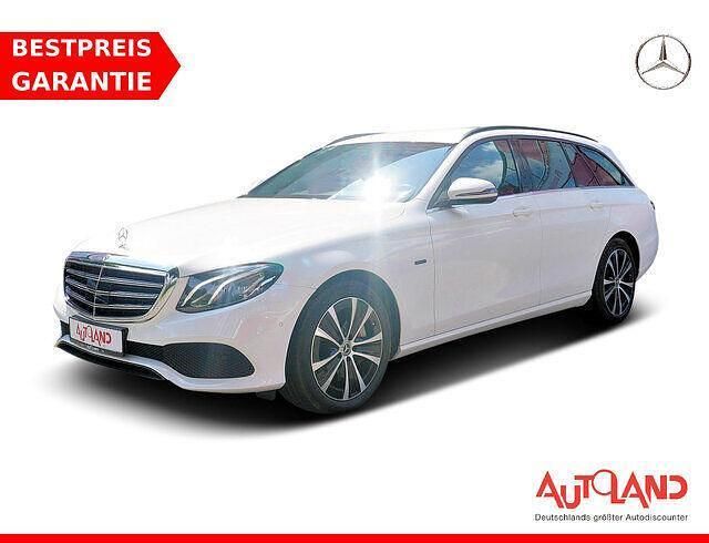Weiss Gebraucht 2020 Mercedes E300 Kombi | 29.490 € (Fairer Preis) - Bild 1/4