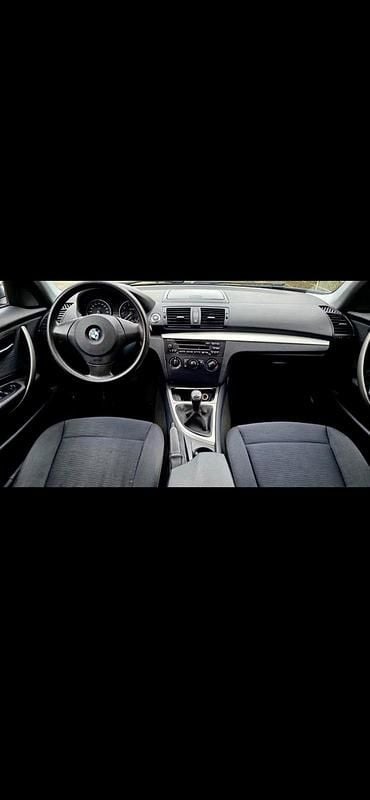 Gebraucht BMW 116 119 PS (87 kW) 2007 Schwarz Kleinwagen