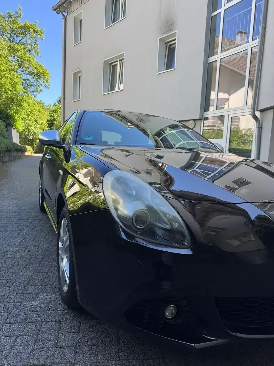 Gebraucht Alfa Romeo Giulietta 170 PS (125 kW) 2010 Schwarz Kleinwagen