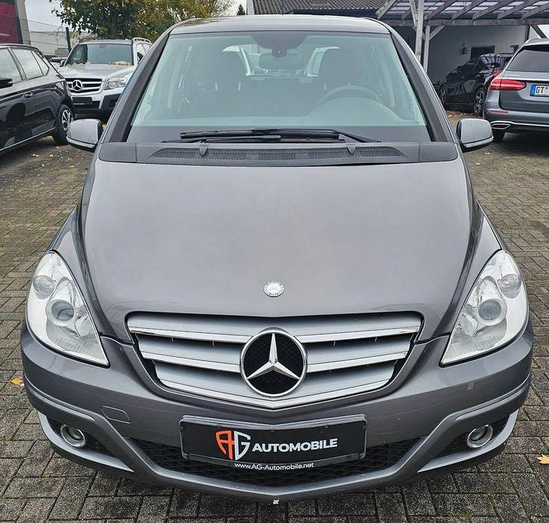 Gebraucht Mercedes B180 116 PS (85 kW) 2009 Grau Van / Kleinbus