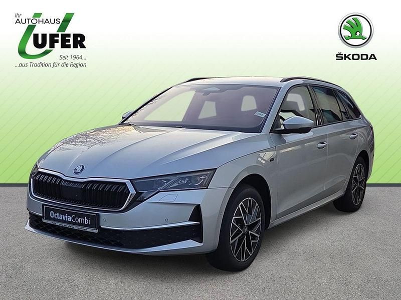 Brilliantsilber metallic Neu 2025 Skoda Octavia Tour Kombi | 40.500 € (Etwas zu teuer) - Bild 1/4