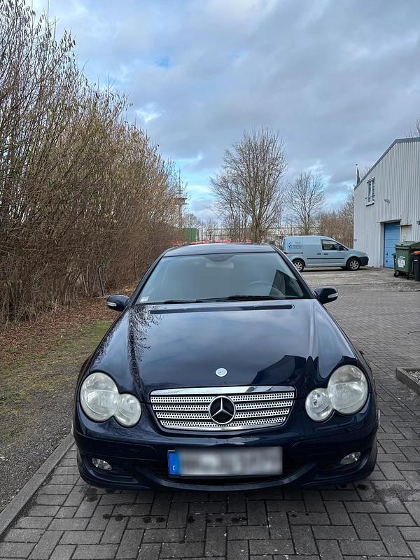 Gebraucht Mercedes C160 122 PS (89 kW) 2005 Blau Coupé