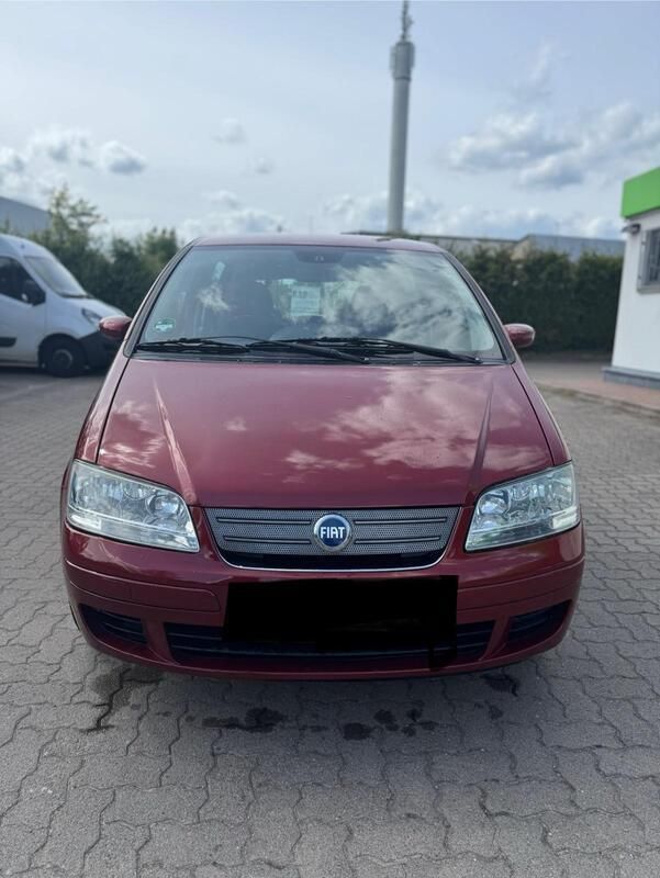Rot Gebraucht 2006 Fiat Idea Van / Kleinbus | 2.000 € (Guter Preis) - Bild 1/4