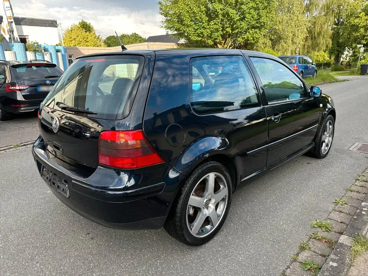 Gebraucht VW Golf IV 115 PS (84 kW) 2001 Blau Limousine