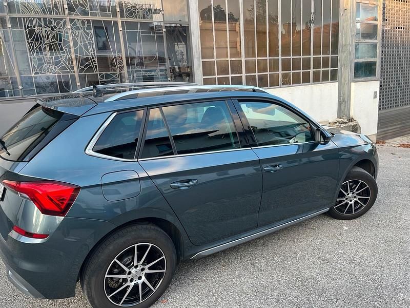 Grau Gebraucht 2021 Skoda Kamiq Style SUV | 14.900 € (Superpreis) - Bild 1/3
