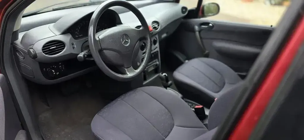 Gebraucht Mercedes A160 Classic 102 PS (75 kW) 2001 Rot Van / Kleinbus