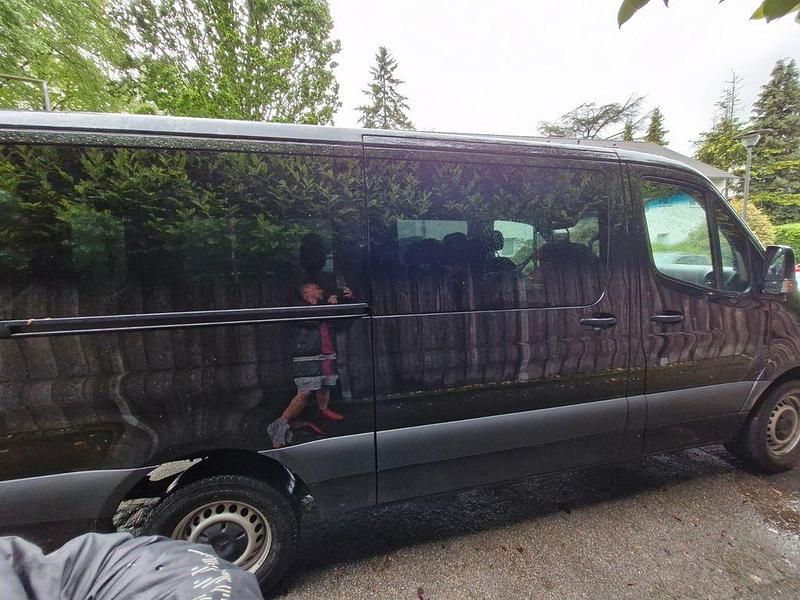 Gebraucht Mercedes Sprinter 150 PS (110 kW) 2023 Schwarz Van