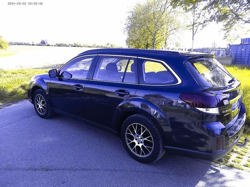 Second-hand Subaru Outback Active 167 CP (122 kW) 2012 Albastru Break