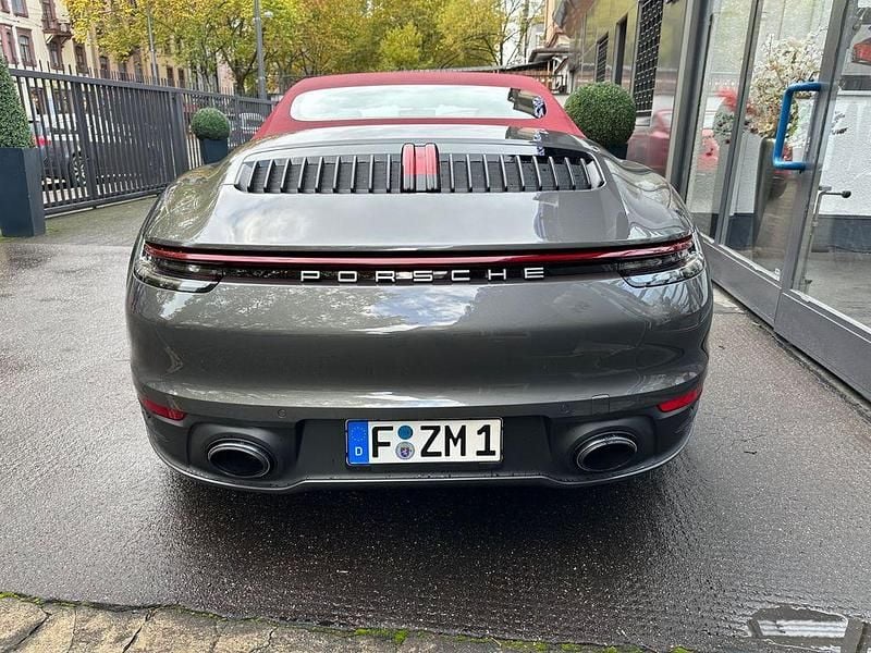 Gebraucht Porsche 911 Carrera Cabriolet 385 PS (283 kW) 2023 Grau Cabrio
