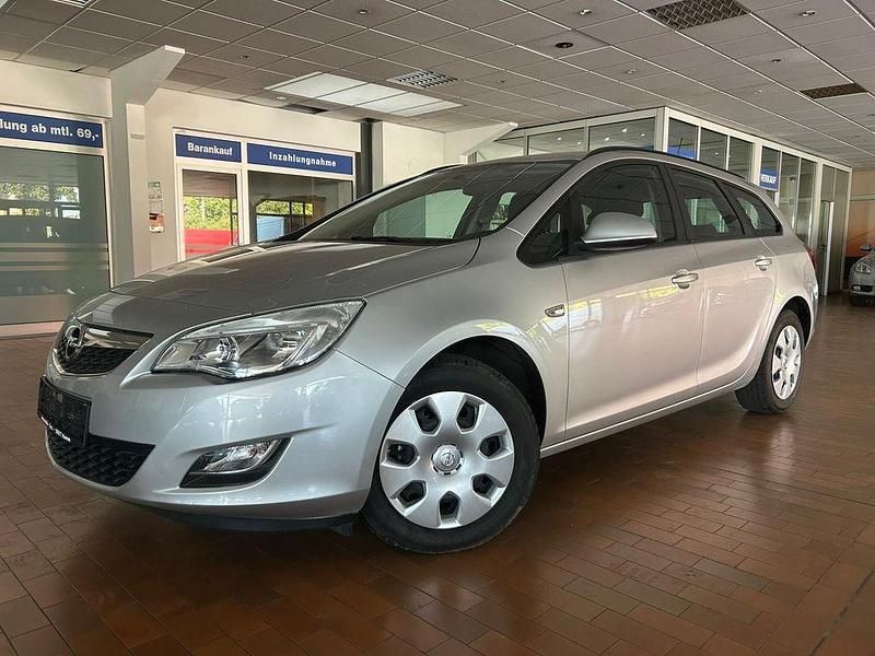 Silber Gebraucht 2011 Opel Astra Selection Kombi | 6.000 € (Fairer Preis) - Bild 1/4