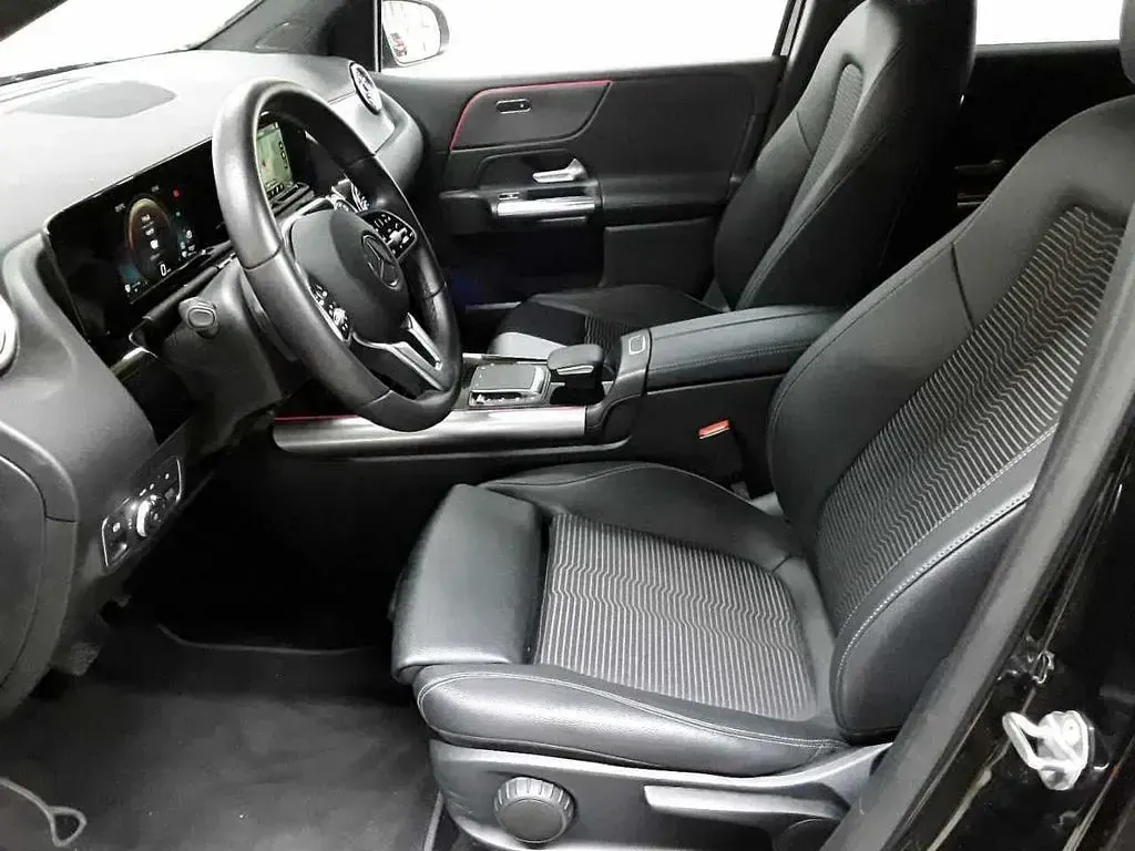 Gebraucht Mercedes B250 Progressive 218 PS (160 kW) 2022 Schwarz Van / Kleinbus