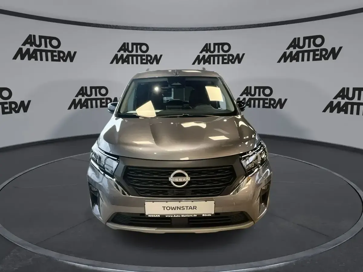 Gebraucht Nissan Townstar Tekna 131 PS (96 kW) 2026 Grau Van / Kleinbus