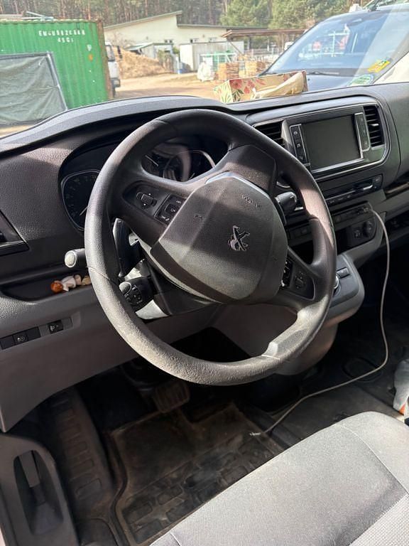 Gebraucht Peugeot Expert 177 PS (130 kW) 2017 Silber Van