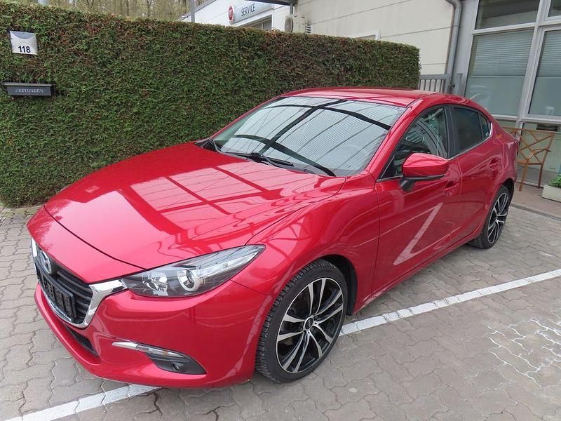 Gebraucht Mazda 3 Center-Line 120 PS (88 kW) 2018 Soul red Limousine