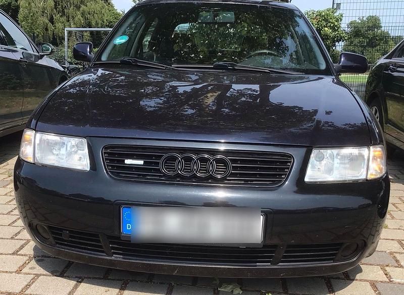 Blau Gebraucht 1997 Audi A3 Kleinwagen | 1.000 € (Guter Preis) - Bild 1/4