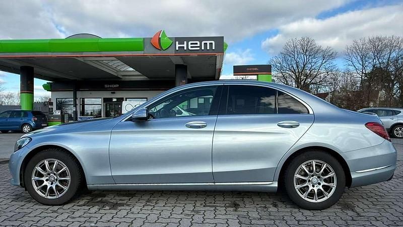 Gebraucht Mercedes C180 156 PS (114 kW) 2015 Silber Limousine