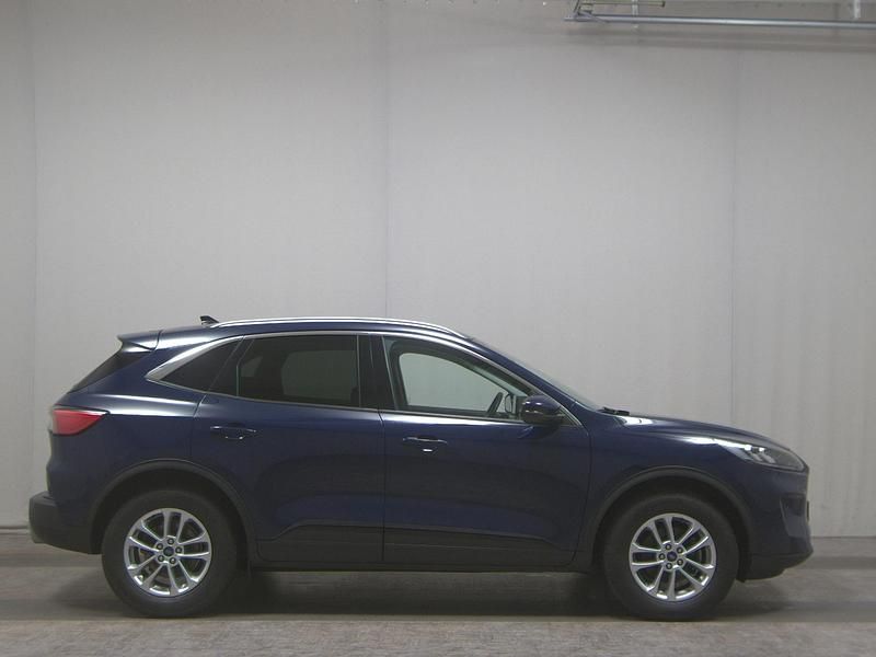 Gebraucht Ford Kuga Titanium 150 PS (110 kW) 2022 Blau SUV