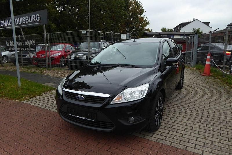 Schwarz Gebraucht 2009 Ford Focus Limousine | 3.990 € (Fairer Preis) - Bild 1/4