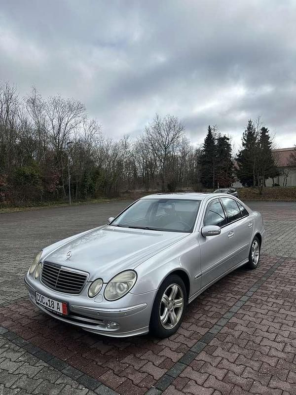 Gebraucht Mercedes E320 Avantgarde 204 PS (150 kW) 2004 Limousine