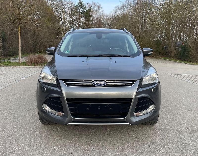 Gebraucht Ford Kuga Titanium 140 PS (102 kW) 2013 Grau SUV