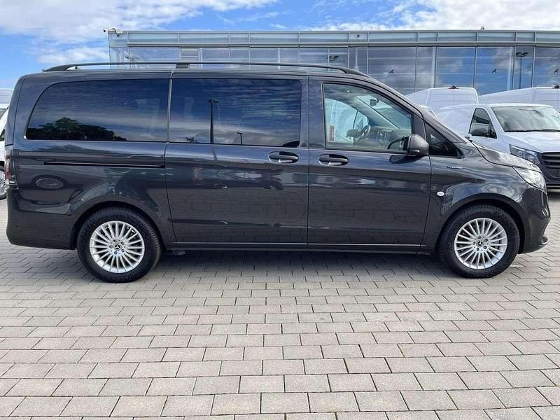 Gebraucht Mercedes e-Vito 150 kW (204 PS) 2024 Grau Van / Kleinbus