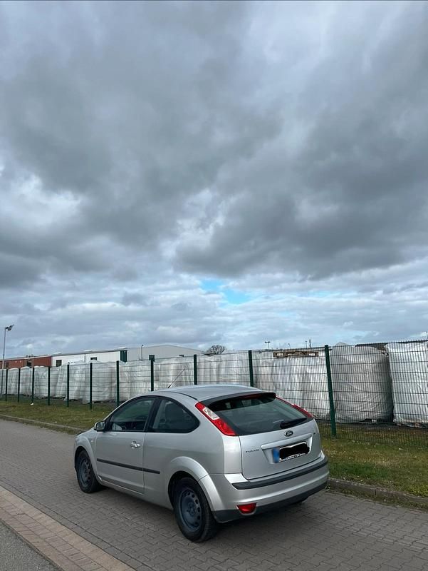 Second-hand Ford Focus 101 CP (74 kW) 2007 Argintiu Hatchback