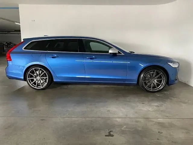Gebraucht Volvo V90 R-Design 235 PS (172 kW) 2017 Blau Kombi