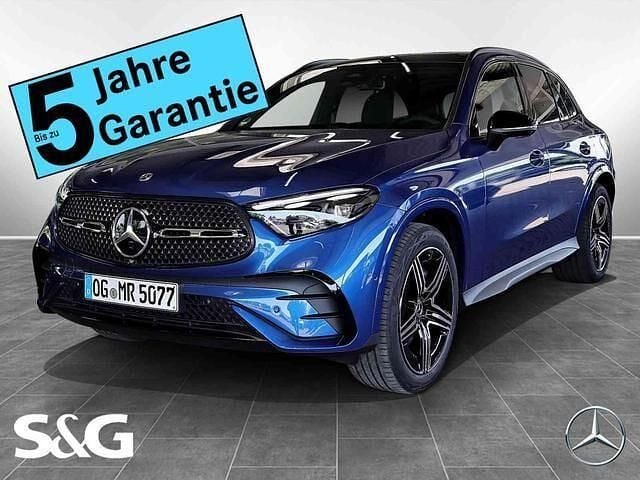 Metalliclack spektralblau Gebraucht 2025 Mercedes GLC220 AMG SUV | 63.889 € - Bild 1/4