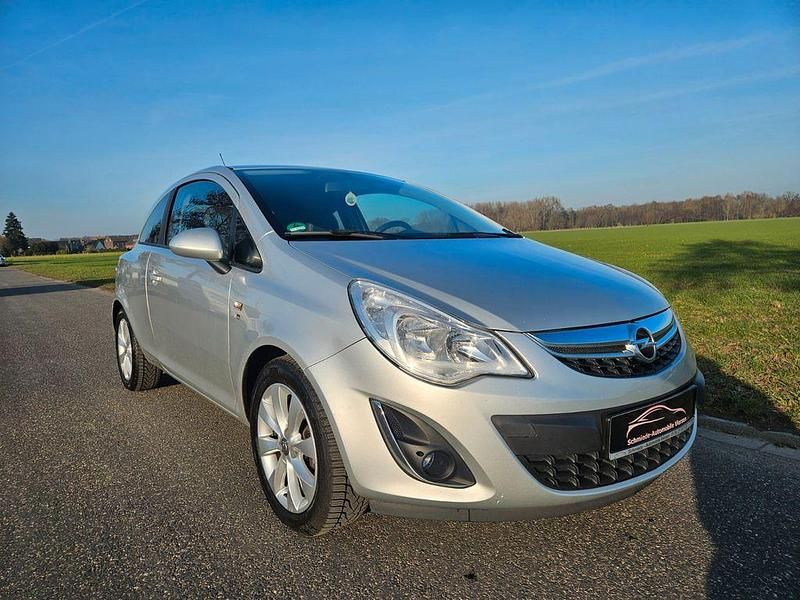 Gebraucht Opel Corsa 69 PS (50 kW) 2012 Silber Kleinwagen