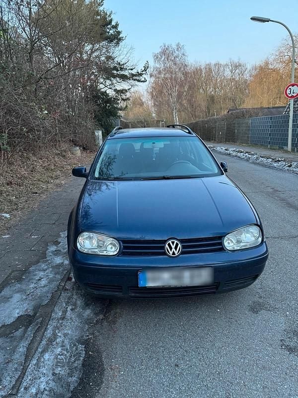 Blau Gebraucht 2003 VW Golf IV Kombi | 800 € (Teuer) - Bild 1/4