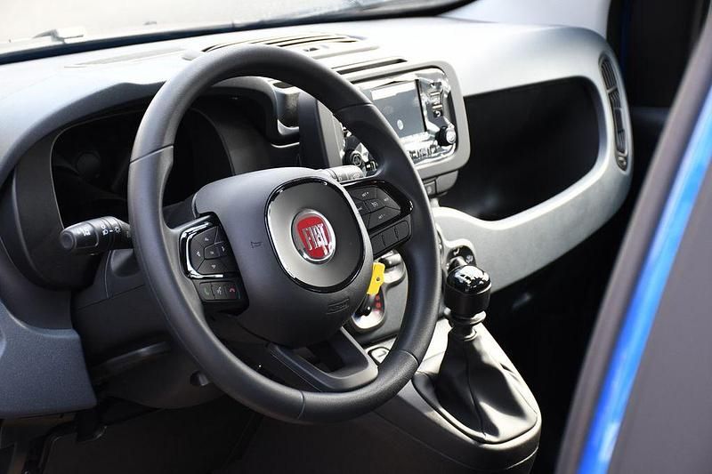 Neu Fiat Panda 69 PS (50 kW) 2025 Blau Kleinwagen