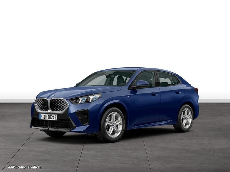 Blau Gebraucht 2024 BMW iX2 SUV | 53.673 € (Fairer Preis) - Bild 1/4